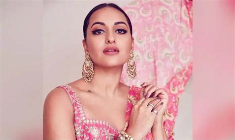 Sonakshi Sinha: No truth to rumours of non-bailable warrant against me