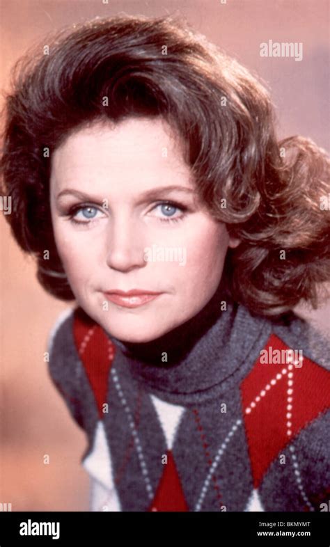 THE OMEN -1976 LEE REMICK Stock Photo - Alamy