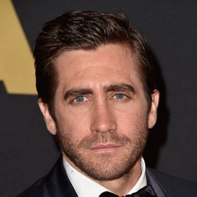 Jake Gyllenhaal- Wiki, Age, Height, Net Worth, Girlfriend, Ethnicity - JadeVlog