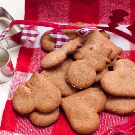 Gluten Free Gingerbread Cookies with Butter, Maple Syrup, Coconu… | Gluten free gingerbread ...