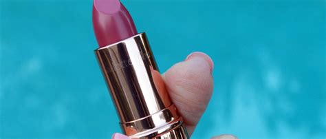 Charlotte Tilbury Kissing Kiss Chase lipstick review | Bay Area Fashionista