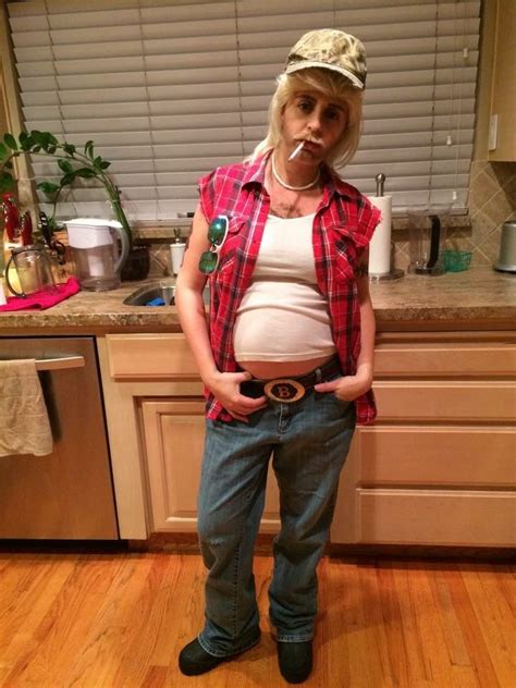 My ridiculous costume while pregnant! Redneck costume while pregnant, preggo costume Hillbilly ...