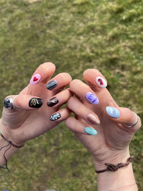 Press on nails Inspired Reputation Album-Taylor Swift, checkered nails ...