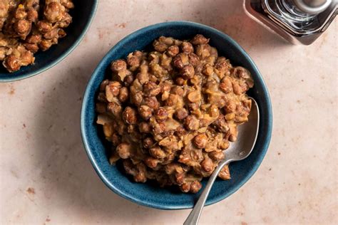 Traditional Lancashire Black Peas and Vinegar Recipe