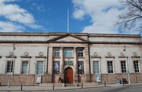 Aberdeen Art Gallery © Bill Harrison cc-by-sa/2.0 :: Geograph Britain and Ireland