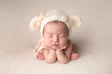 Newborn Photography Poses Guide for Home and Studio