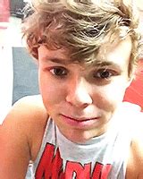 5 seconds of summer ashton irwin gif | WiffleGif