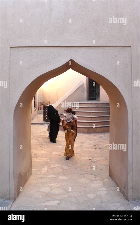 oman nizwa fort Stock Photo - Alamy