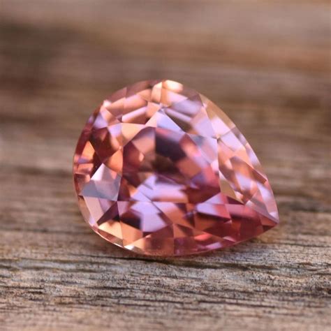 4.14cts Garnet From Mahenge - Peach Pink (RG178) | Peach pink, Garnet, Crystals and gemstones