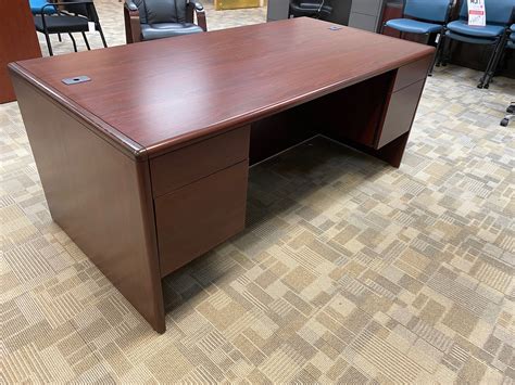 HON EXECUTIVE OFFICE DESK AND CREDENZA HUTCH SET $400 (GOOD CONDITION ...