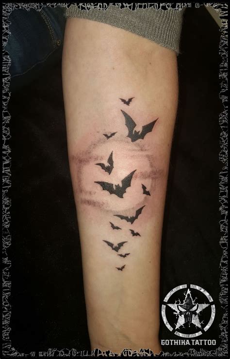 FLYING BATS TATTOOi think this would be cute as a Side Tattoo | Bat ...