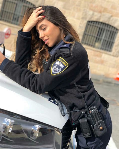 Pinterest | Police women, Female cop, Idf women