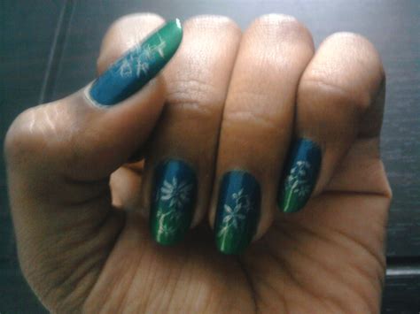 Polish Corner @abinaya4m : Deep Blue and Green Gradient nail art with konad