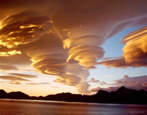 30 Stunning and Beautiful Clouds Photos - Unusual Cloud Formation