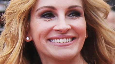 Is Julia Roberts' Smile Really Insured For $30 Million?