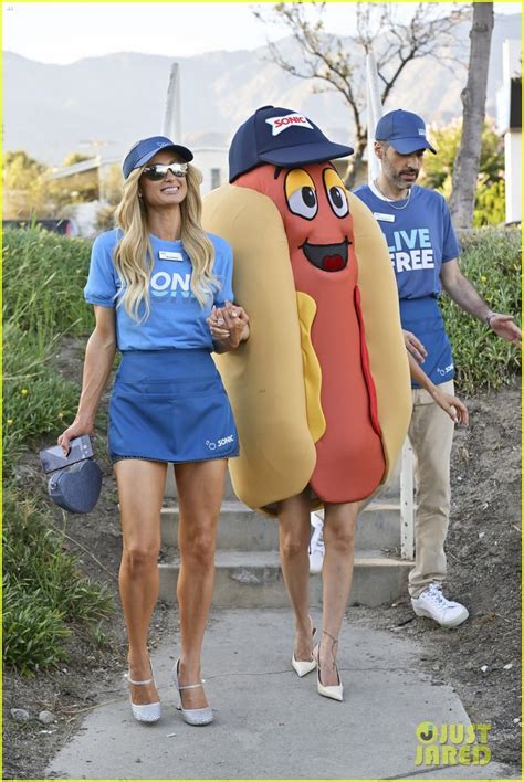 'Simple Life' Reboot Begins Filming: Nicole Richie Wears Hot Dog Suit ...