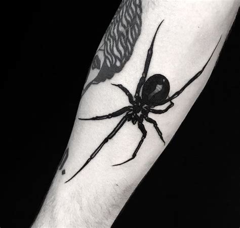 Pin de Manuel Gamboa em Tattoo | Tatuagem de aranha, Tatuagem, Inspiração para tatuagem