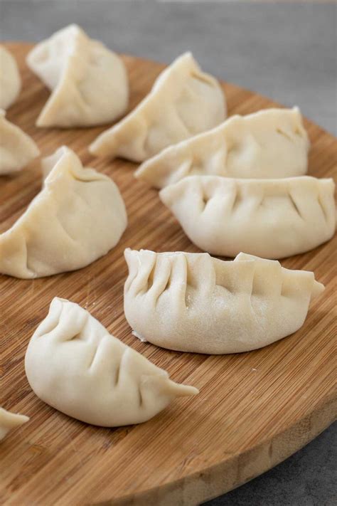 How To Make Dumpling Dough - El Mundo Eats | Recipe in 2021 | Dumpling ...