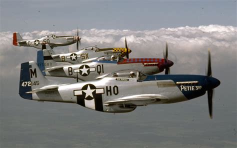 mustangs - Model Airplane News