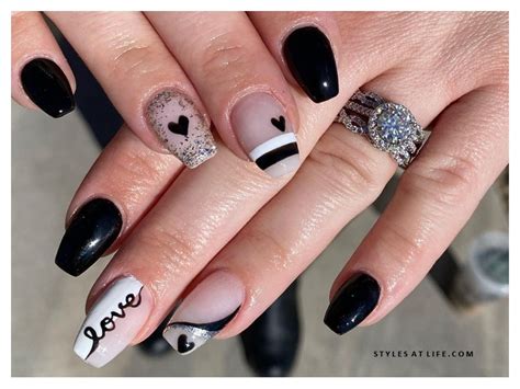 15 Black and White Nail Art Ideas for Any Occasion In 2023