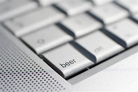 Refresh Button On Keyboard Stock Photos, Pictures & Royalty-Free Images - iStock