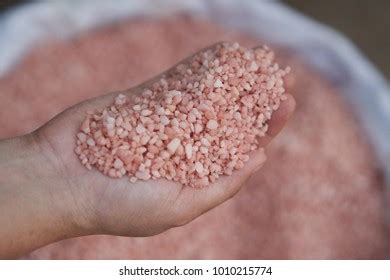 Potassium Chloride 0060 Fertilizer Farmer Hand Stock Photo 1010215774 ...