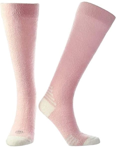 10 Best Socks for Sleeping Reviewed in Detail (Winter 2024)