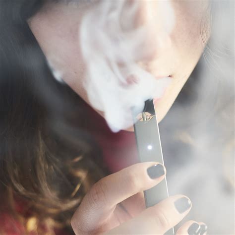 Teen Vaping Has Created Addicts With Few Treatment Options - WSJ