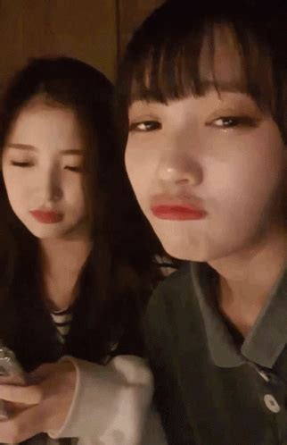 Oh My Girl Binnie GIF - Oh My Girl Binnie Arin - Discover & Share GIFs ...