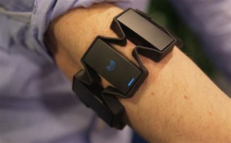 Wearable Technology: Myo Armband Lets Users Control Computers Through ...