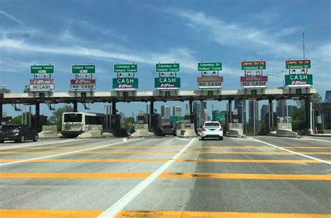 More than 10% of drivers in N.J. pay tolls with cash. Collectors just got a new contract. - nj.com