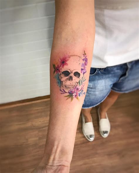 Arriba 90+ Foto Tatuajes De Calavera En La Pierna Para Mujer Lleno