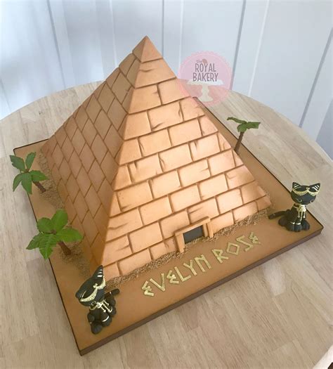 Ancient Egyptian pyramid cake with palm trees and black cats ...