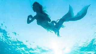 Mermaid Swim GIF - Mermaid Swim InTheWater - Discover & Share GIFs