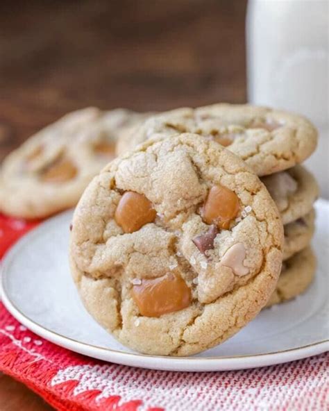 DELICIOUS Salted Caramel Cookies Recipe | Lil' Luna