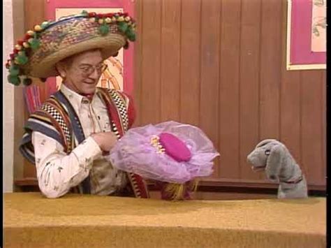 Mr. Dressup: Tickle Trunk Treasures - Blue - YouTube