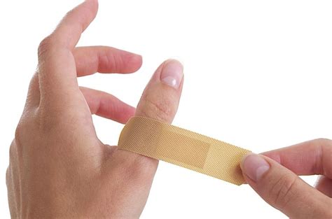 This New Bandage Sucks Bacteria Out Of Any Wound