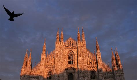 Drone crashes into iconic Milan Cathedral and narrowly avoids causing millions in damage ...