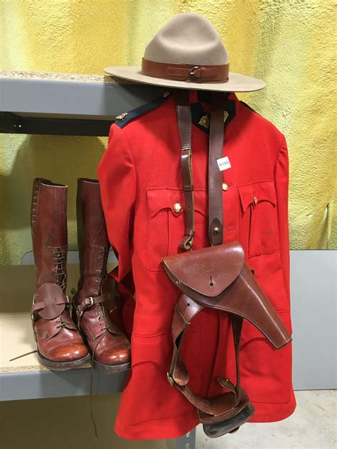 RARE RCMP COMPLETE UNIFORM W/ HAT, TUNIC, PANTS, LEATHER BOOTS, SPURS, BELT / HOLSTER, S. BROWNE SET