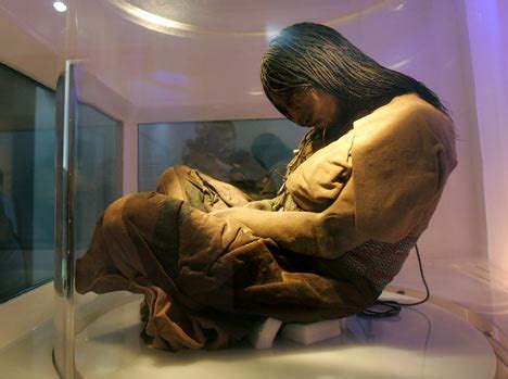 Preserved mummy of 500-year-old Inca 'Ice Maiden' wows visitors | Daily ...