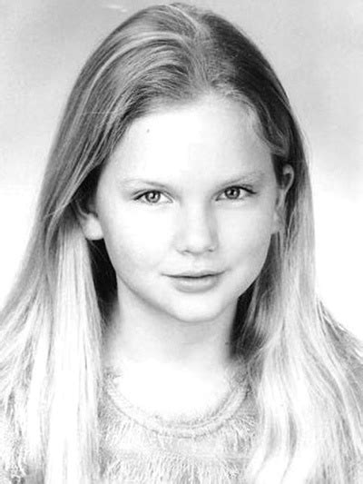 Taylor Swift she's so cute | Young taylor swift, Taylor swift childhood, Taylor swift pictures