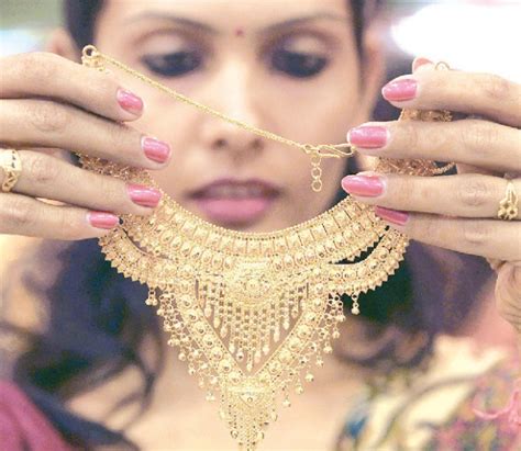 India gold imports surge 67% in 2017 - Read Qatar Tribune on the go for ...