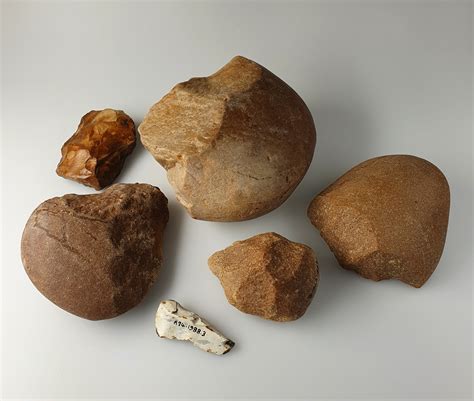 Prehistoric Stone & Flint Tools - Leicestershire Museum Collections