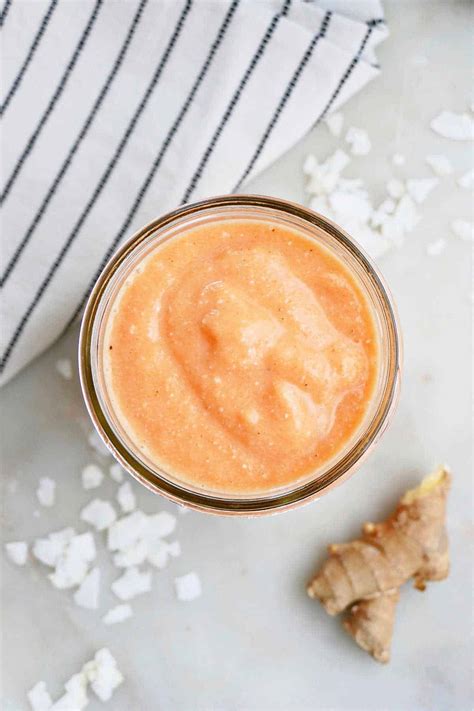 Vegan Carrot Banana Smoothie - It's a Veg World After All®