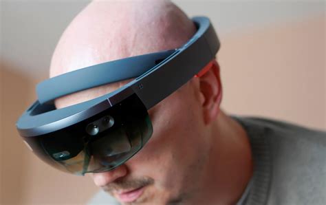 Microsoft HoloLens dev kit review: A peephole into the future