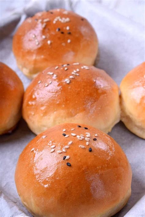 20 Best Rolls & Buns for Pulled Pork Sliders - The Tasty Tip