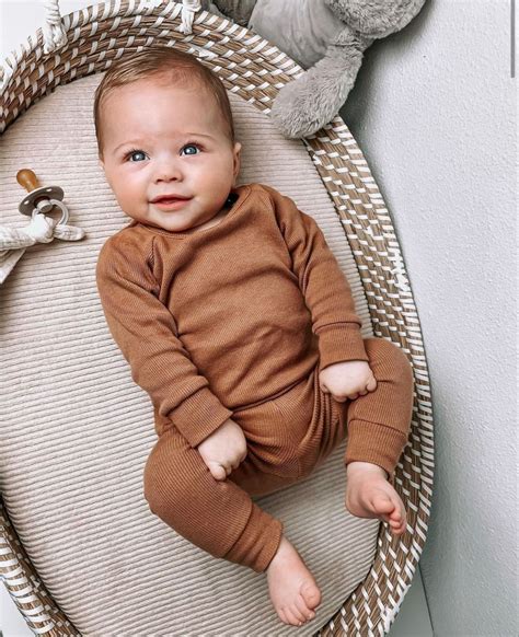 Pin by Bouchellig Malika on Baby Wardrobe | Neutral baby clothes, Baby boy outfits, Cute baby ...