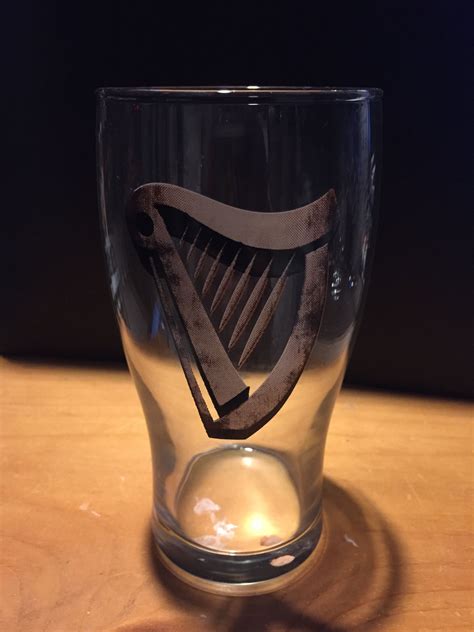 Guinness beer Pint glass harp | Guinness beer, Liquor glasses, Beer