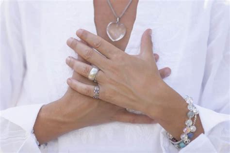 The Benefits Of Wearing Healing Stone Bracelets