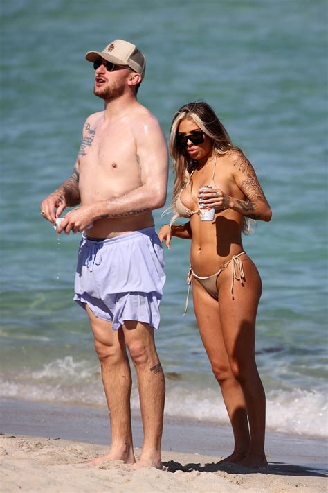 Johnny Manziel Hits the Beach With Instagram Model Ahead of FCF Season